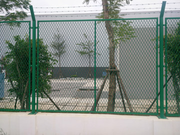 鋼板網(wǎng)護欄